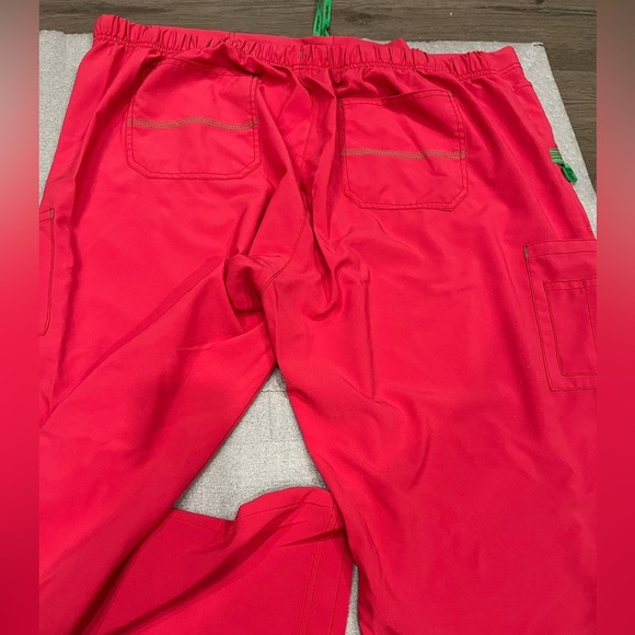 [3X]Carhartt WMN Coral Red Short Sleeve Scrub Tee and Pants Set NWOT - Picture 9 of 9
